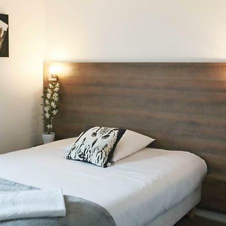 Fasthotel Caen Memorial Bagian luar foto
