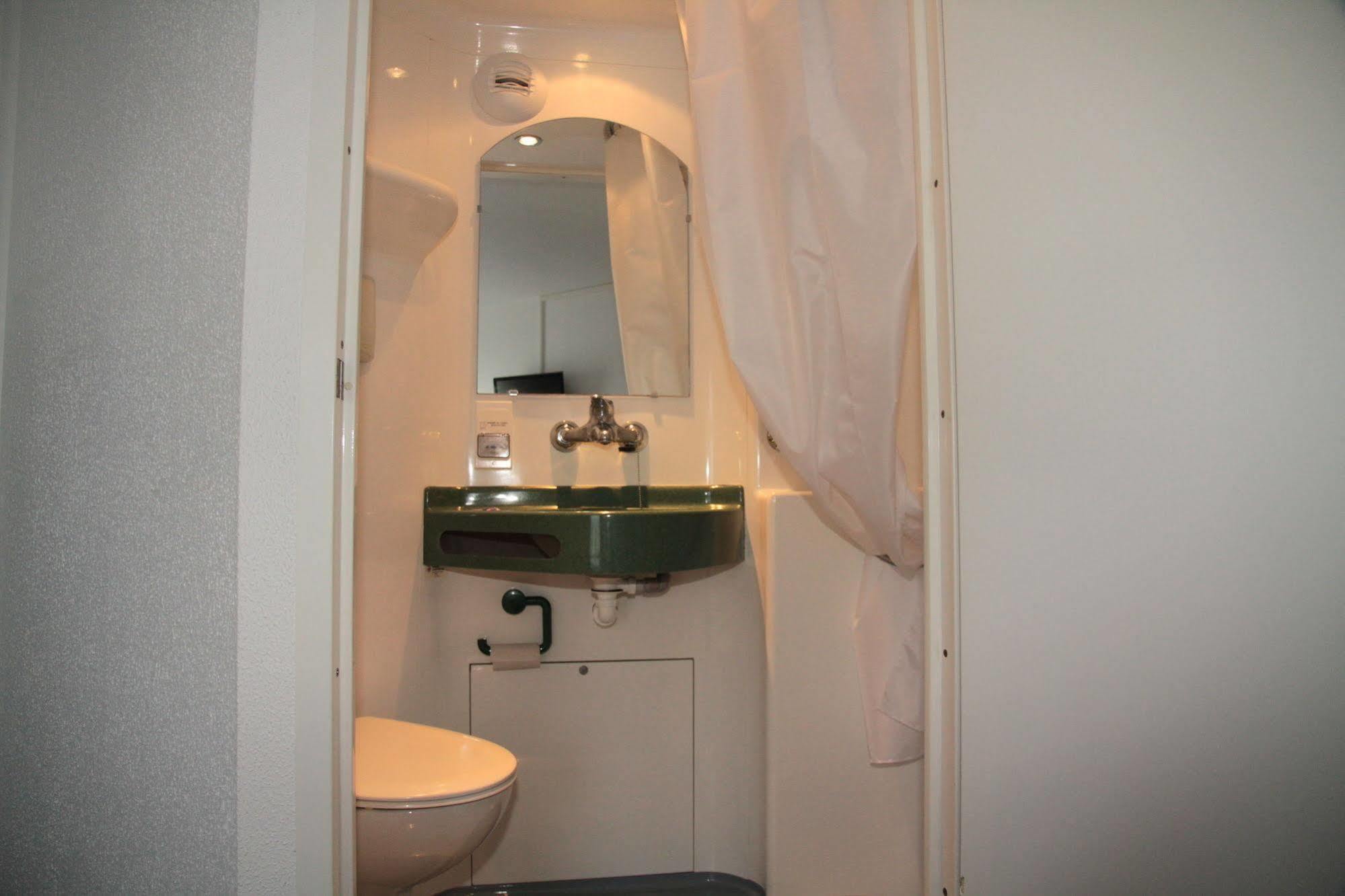 Fasthotel Caen Memorial Bagian luar foto