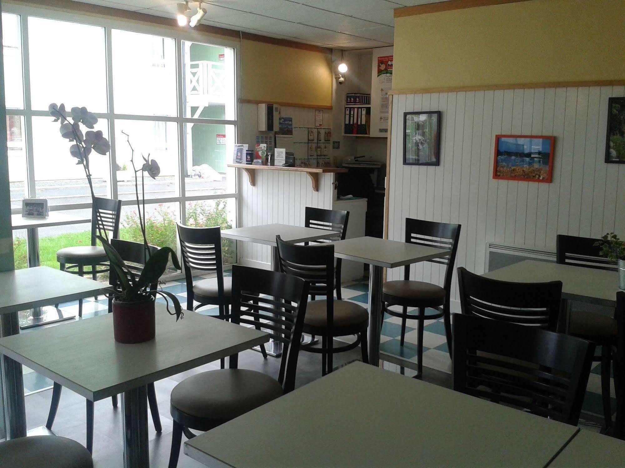 Fasthotel Caen Memorial Bagian luar foto